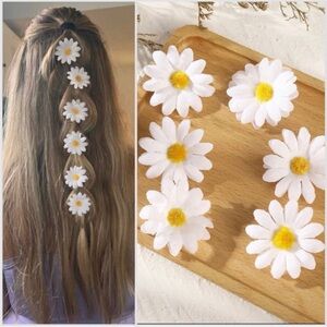 White Daisy Flowers Hair Clips